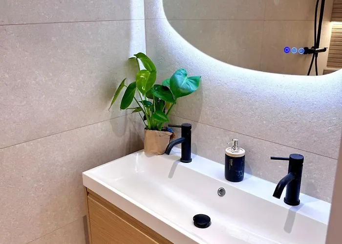 Apartment - Quartier Des